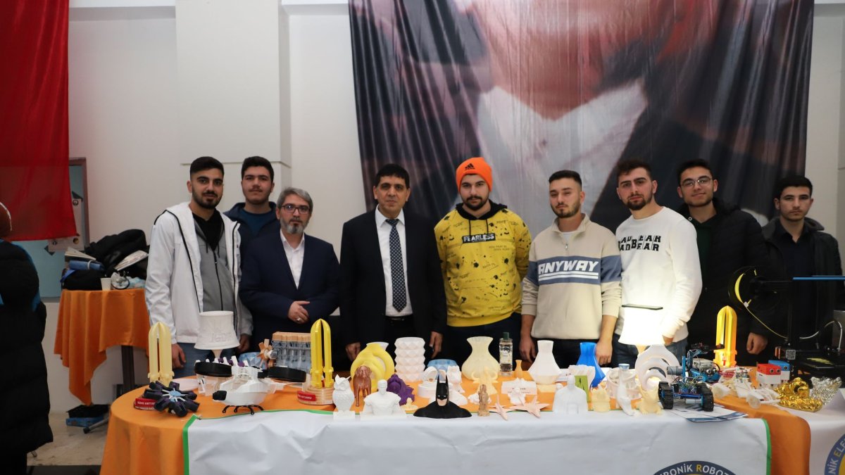 Iğdır Üniversitesi'nde Öğrenci Topluluklarının Tanıtım Günleri Başladı