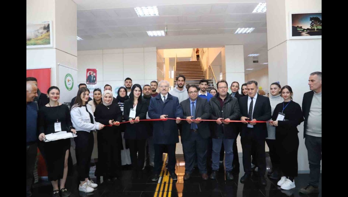 Iğdır Üniversitesi öğrenci toplulukları tanıtım günleri gerçekleşti