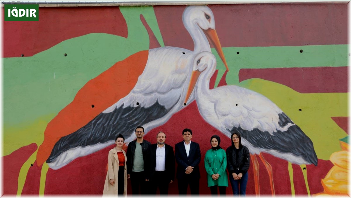 Iğdır Üniversitesinde bulunan 400 metrekarelik duvar, sanatla buluştu