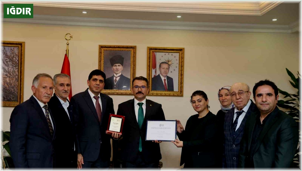 Iğdır Üniversitesini Geliştirme Vakfı, Vali Turan'ı ziyaret etti