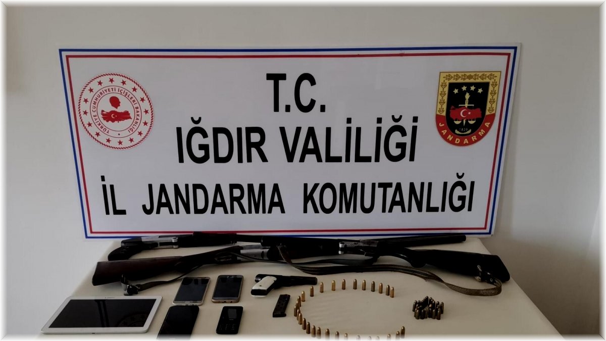 Iğdır’da sosyal medya üzerinden terör propagandası yapan şahıslara operasyon