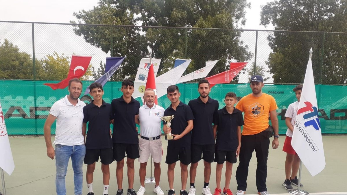 Iğdırlı genç tenisçiler Türkiye Şampiyonası Finalleri'nde