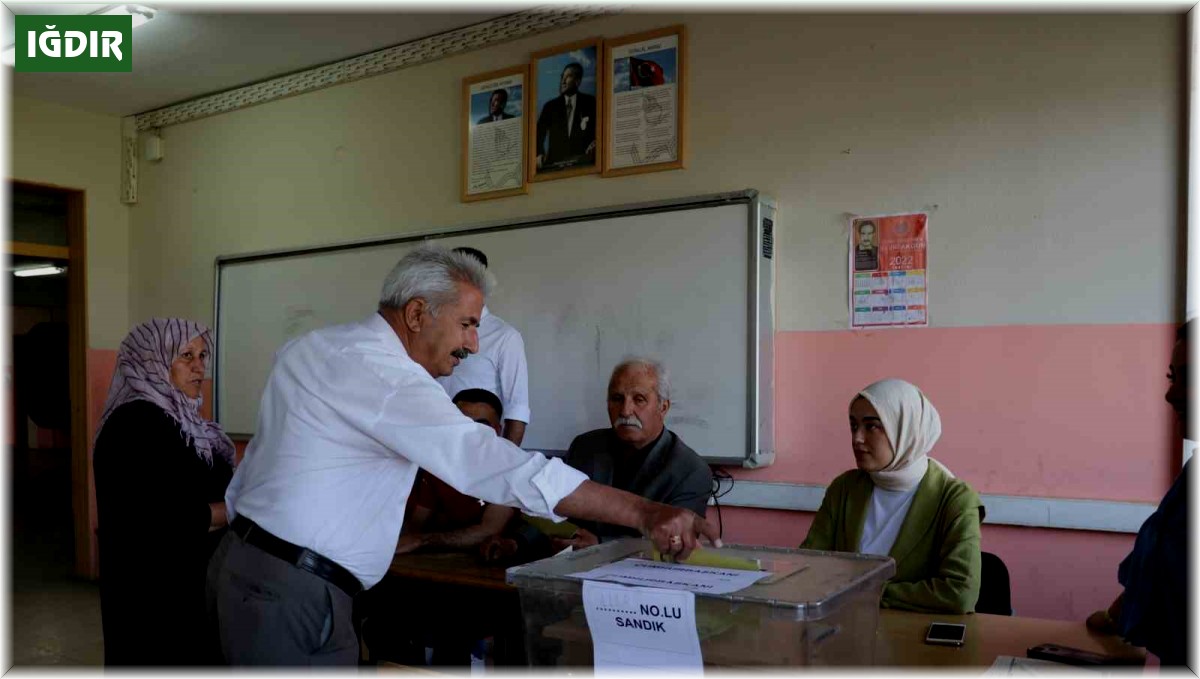 Iğdırlılar 2. tur için yeniden sandık başında