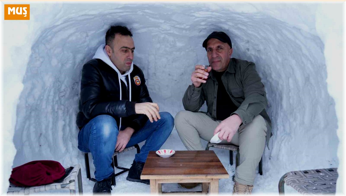 İglo kahvehaneye büyük ilgi