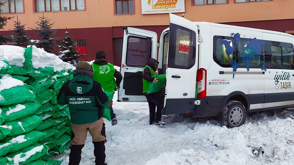 İHH’dan Ağrı’da kış yardımı: 135 ton kömür 360 haneye ulaştı