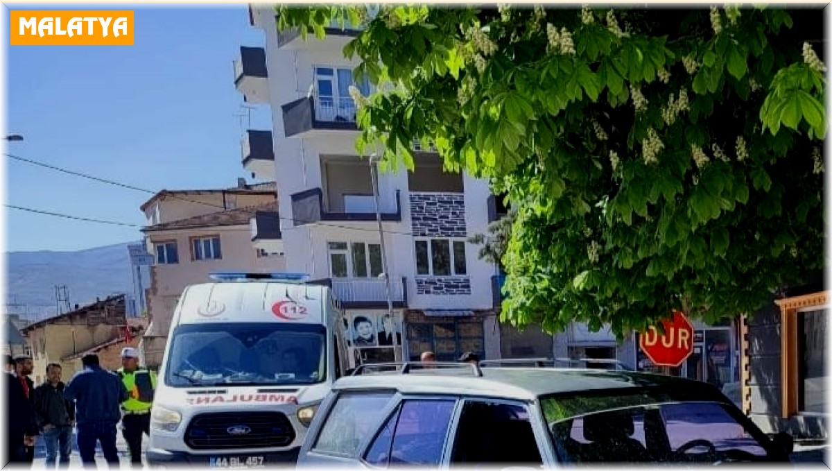 İki aracın karıştığı kazada 1 kişi yaralandı