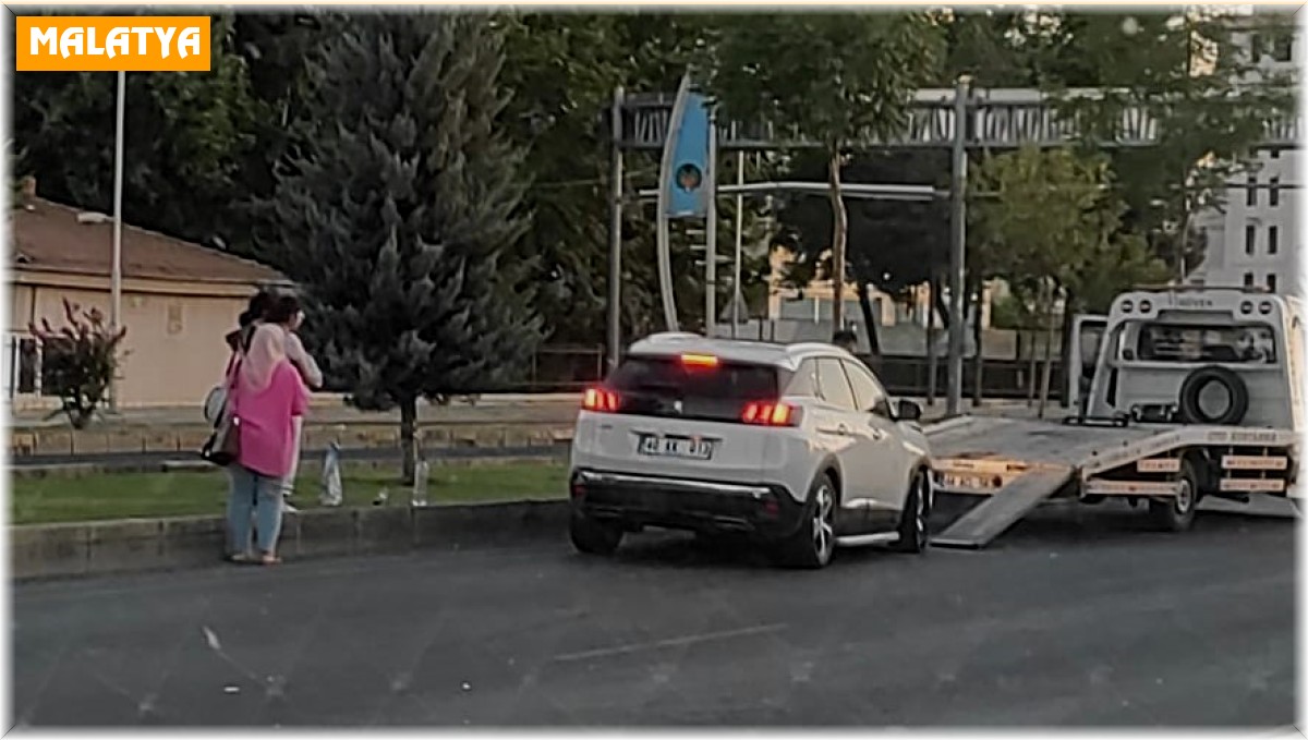 İki aracın karıştığı kazada: 4 kişi yaralandı