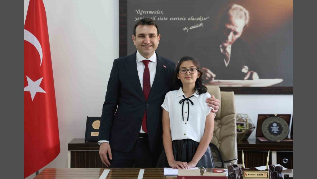 İl Milli Eğitim Müdürü koltuğuna oturan Elif'in ilk icraatı okul servislerinin güvenliği oldu