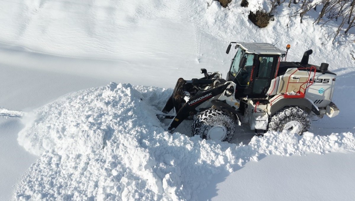 İl Özel İdaresi'nden Pülümür-Kocatepe yolunda yoğun mesai