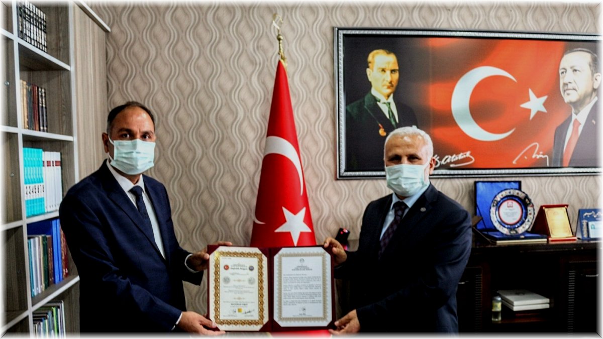 İl vaizi 55 yaşında hafız oldu