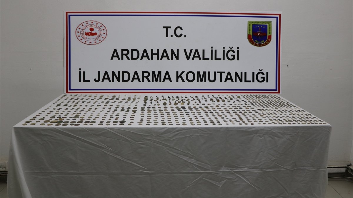 İlaç kutusundan Osmanlı ve Bizans dönemine ait tarihi eserler çıktı