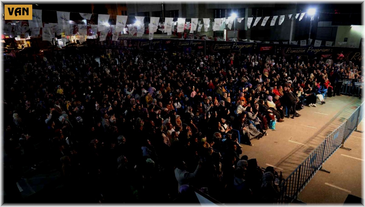 İlahi sanatçısı Mustafa Cihat Vanlılarla buluştu