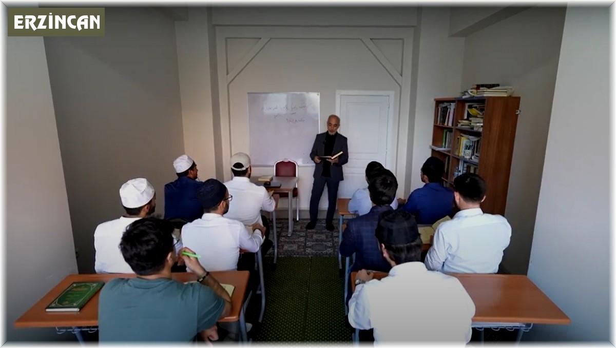 İlahiyat Akademiyle geleceğin ilahiyatçıları yetişiyor