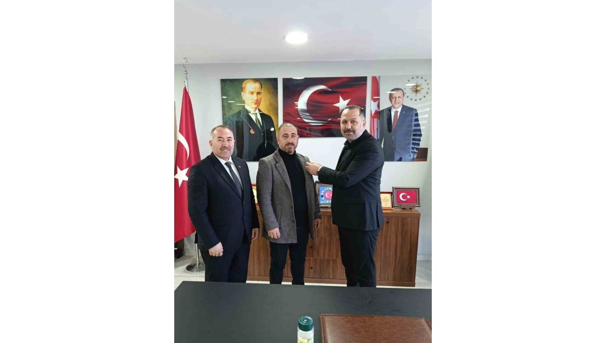 İlçe Başkanlığında istifa ederek AK Partiye katıldı
