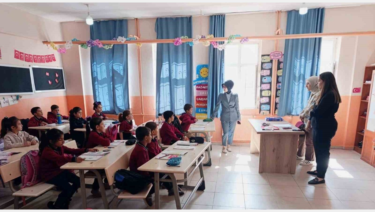 İlçe Milli Eğitim Müdürü Çam'dan okullara ziyaret