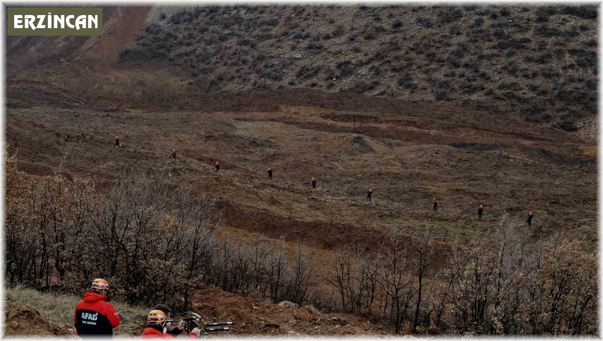 İliç'te toprak altında kalan 9 işçiyi arama çalışmaları dron ile görüntülendi