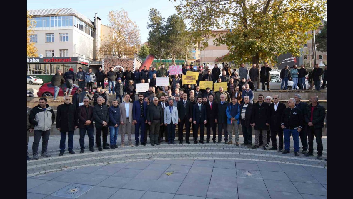 İliç'te tüm siyasi partilerin ve muhtarların ortak talebi: Çöpler Altın Madeni açılsın