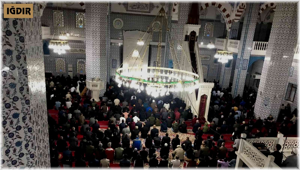 İlk Ramazan Bayramı namazı Iğdır'da kılındı