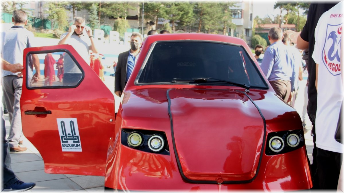 İmam Hatipli öğrenciler elektrikli araba üretti, Elon Musk'ın Tesla'sına rakip çıktı