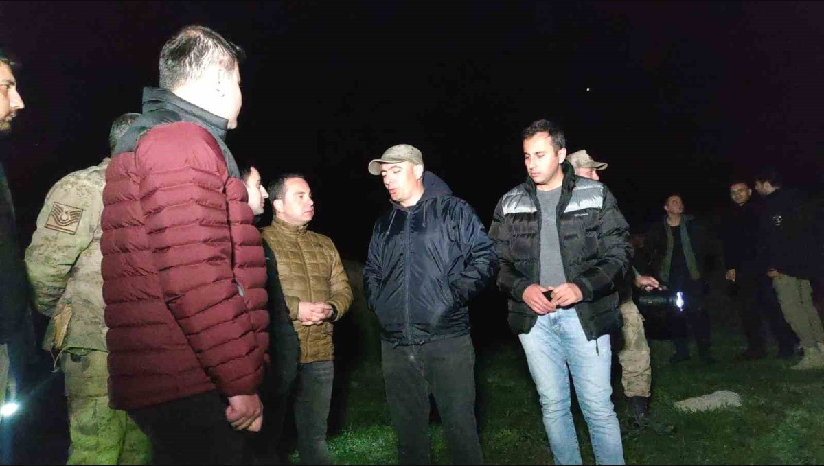 İnci kefalinin Van Gölü'nden tatlı sulara göçü devam ediyor