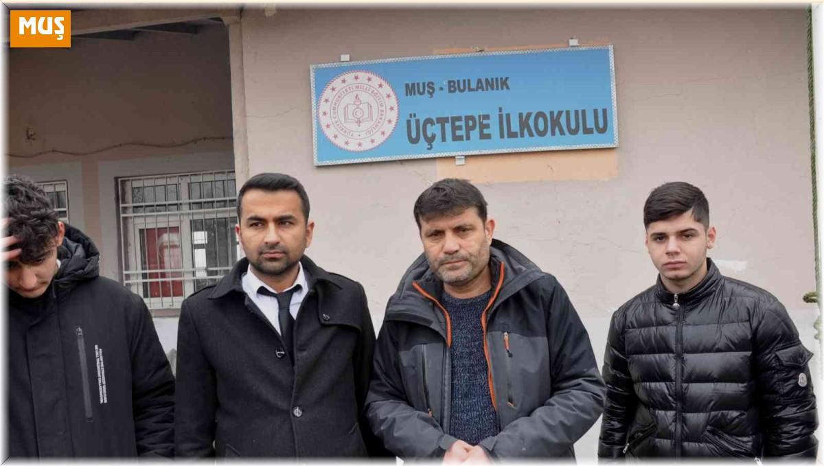 İnegöl'den gelip okulu onarıp öğrencilere kırtasiye ve giyim desteği verdiler