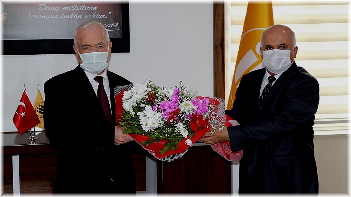 İnönü İlahiyat Fakültesi’nde görev değişimi