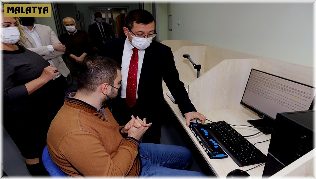 İnönü Üniversitesi'nde Engelsiz Kütüphane hizmette