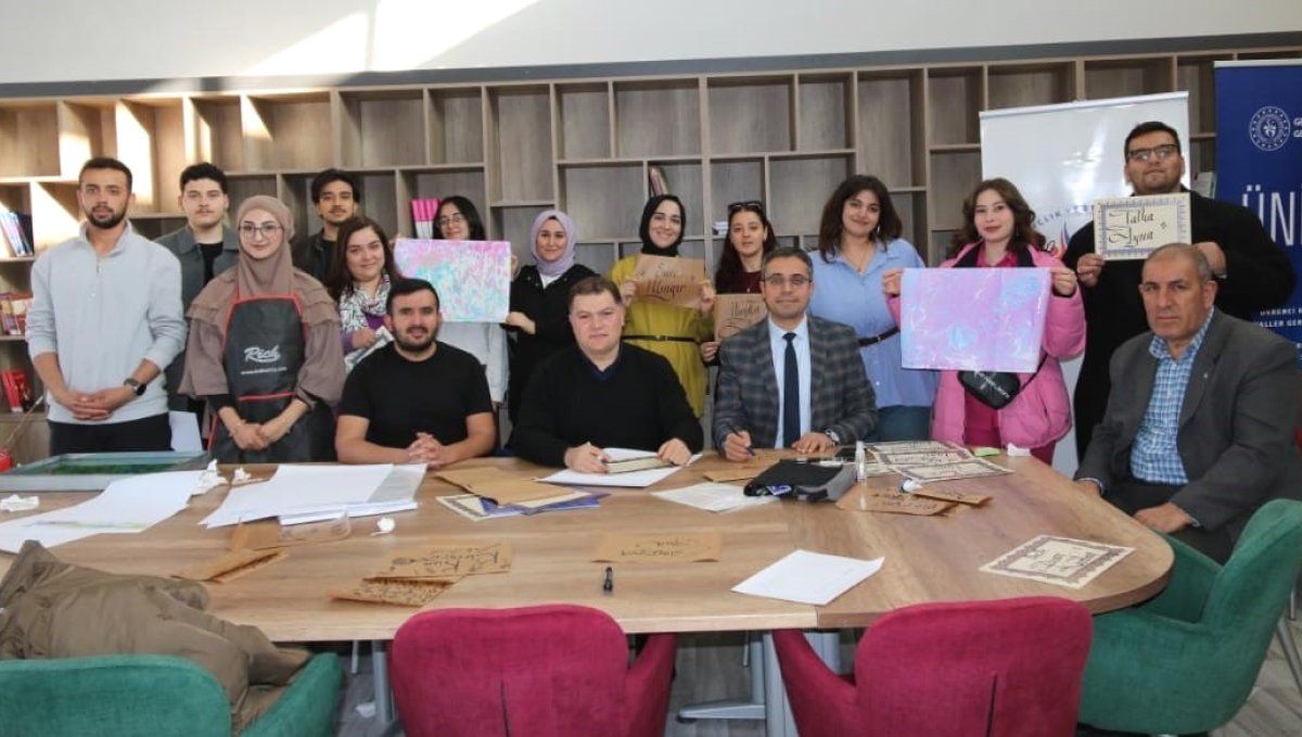 İnönü Üniversitesinde Ramazan'a özel ebru ve kaligrafi atölye etkinlikleri