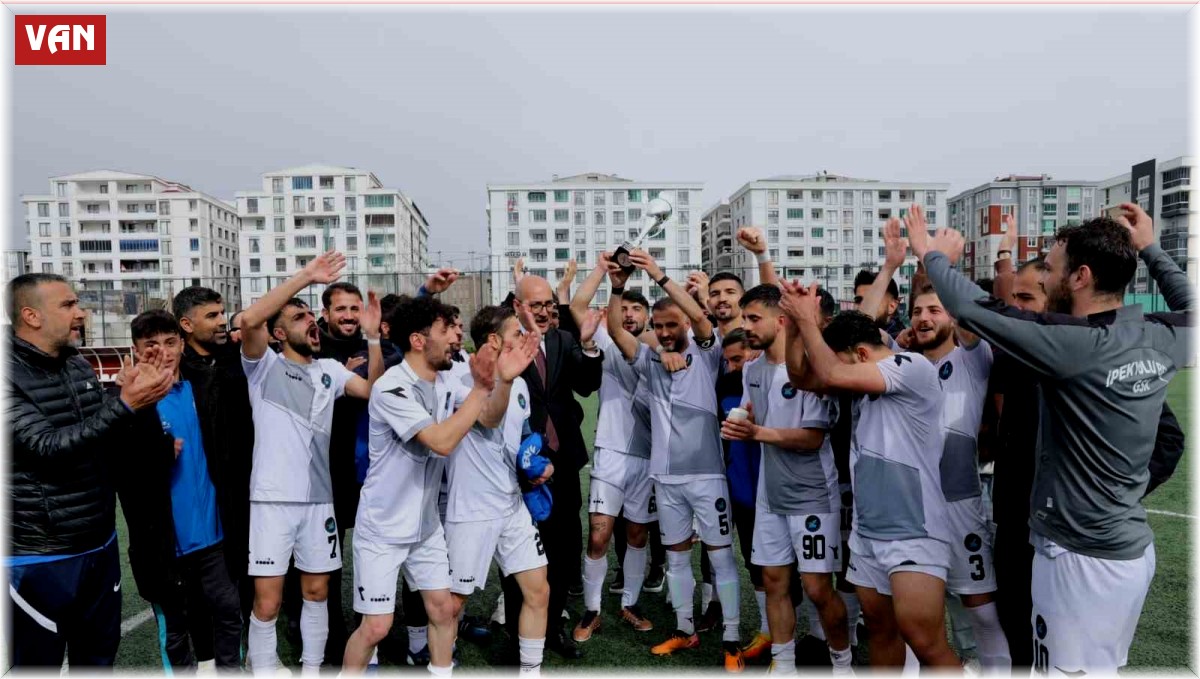 İpekyolu Belediyesi Gençlik ve Spor Kulübü lig şampiyonu oldu