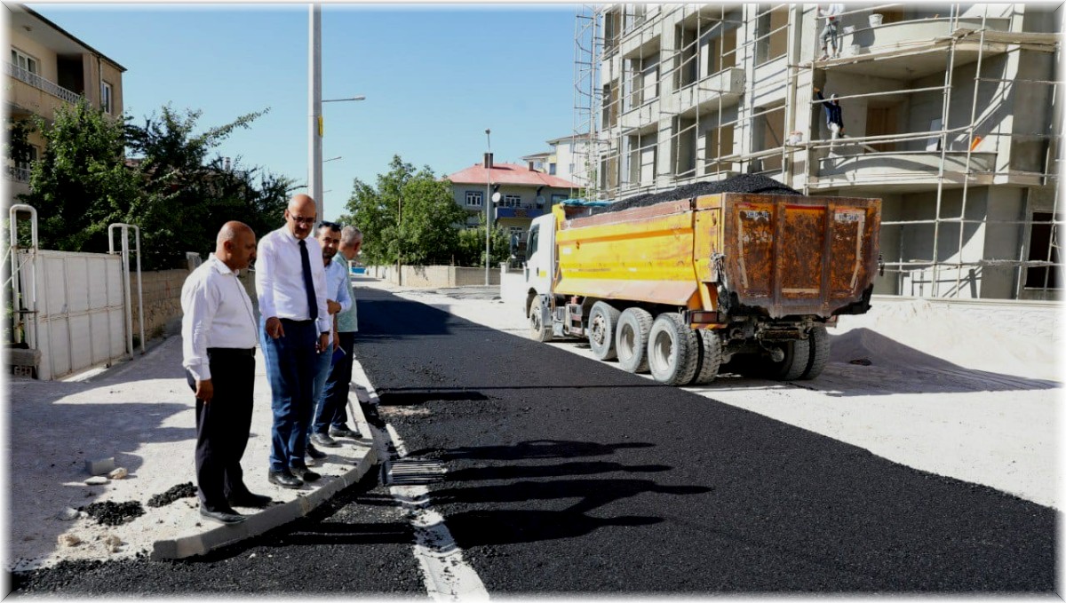 İpekyolu Belediyesi'nden yoğun asfalt mesaisi