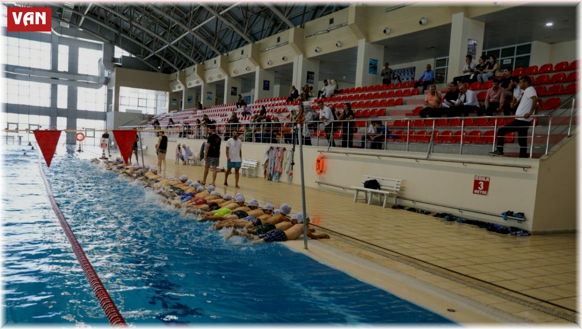 İpekyolu Belediyesinden çocuklar için yüzme kursu