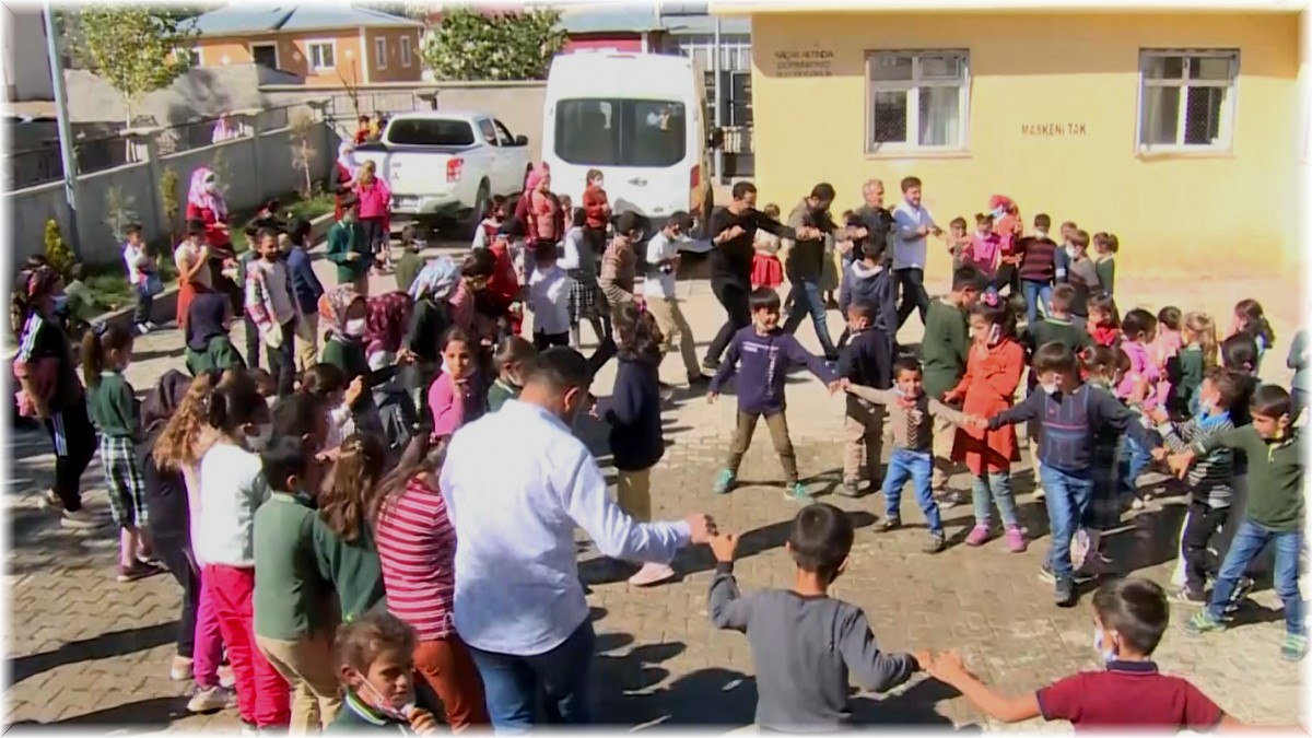 İpekyolu Belediyesinden illüzyon gösterisi