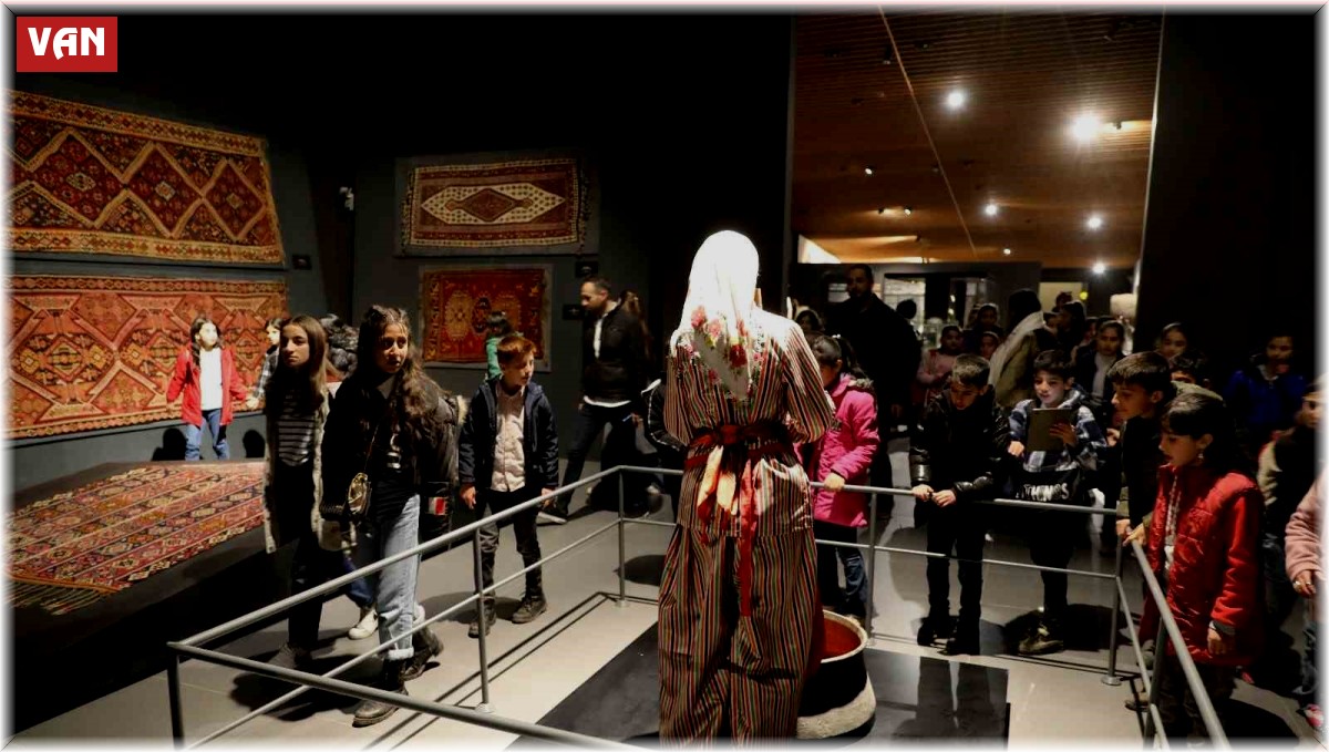 İpekyolu Belediyesinden kültür ve sanat gezileri