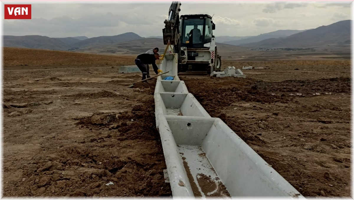 İpekyolu'daki çiftçilere sıvat desteği