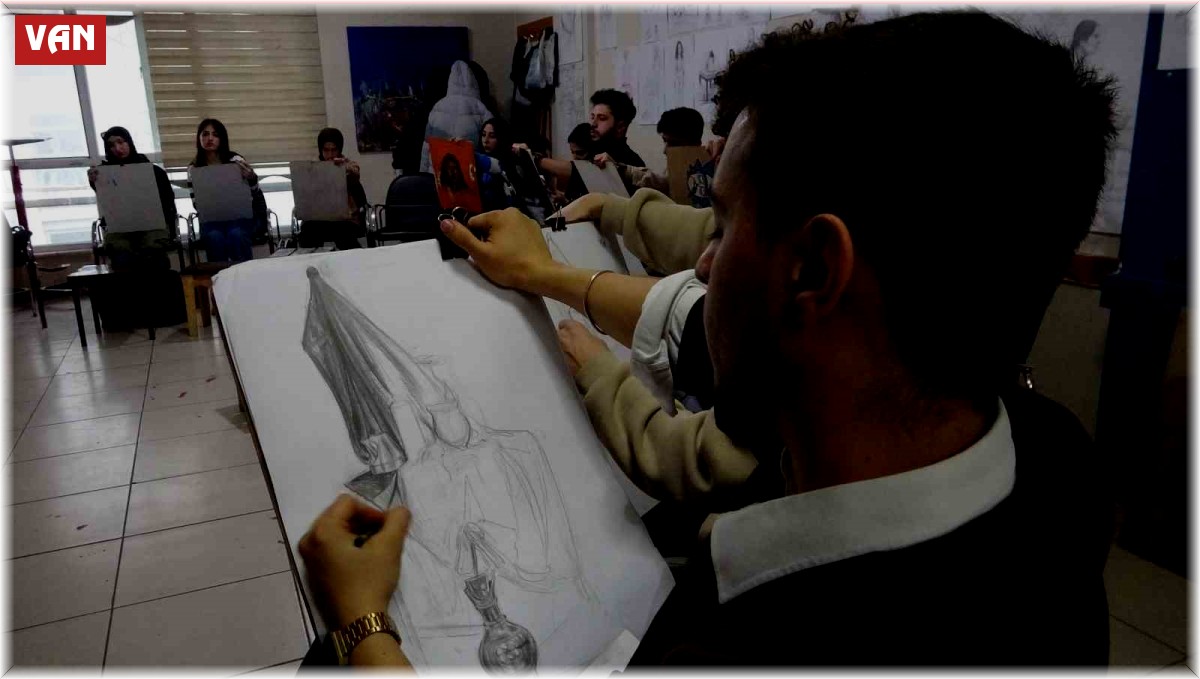 İpekyolu Gençlik Merkezi gençlerin uğrak yeri haline geldi