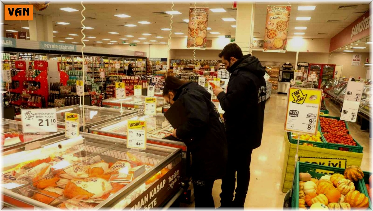 İpekyolu'nda fahiş fiyat ve etiket denetimi