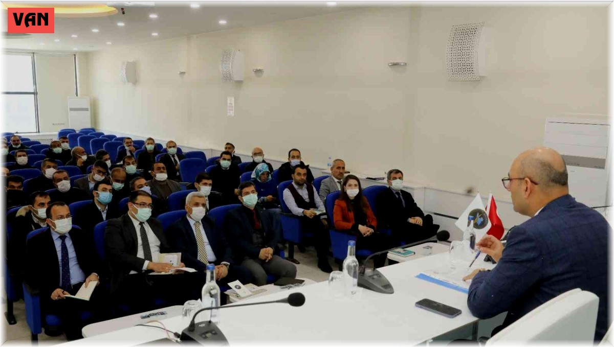 İpekyolu'nda kırsal mahalle muhtarları ile koordinasyon toplantısı yapıldı