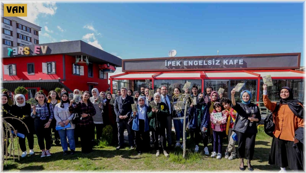 İpekyolu'nda 'Kitap Tahlil Programı' devam ediyor