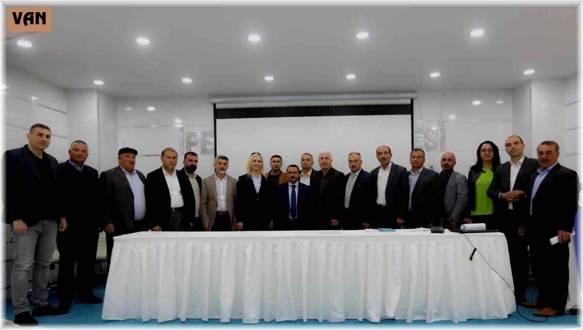 İpekyolu'ndaki muhtarlara hizmet içi eğitim semineri