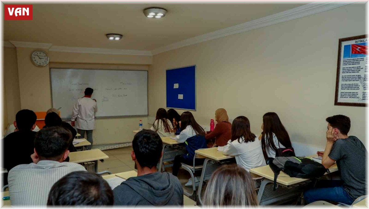 İpekyolu Sürekli Eğitim Merkezi'nde eğitim-öğretim sezonuna başladı