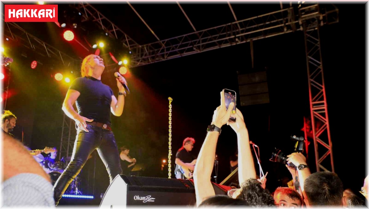 Irak sınırında Kıraç konseri