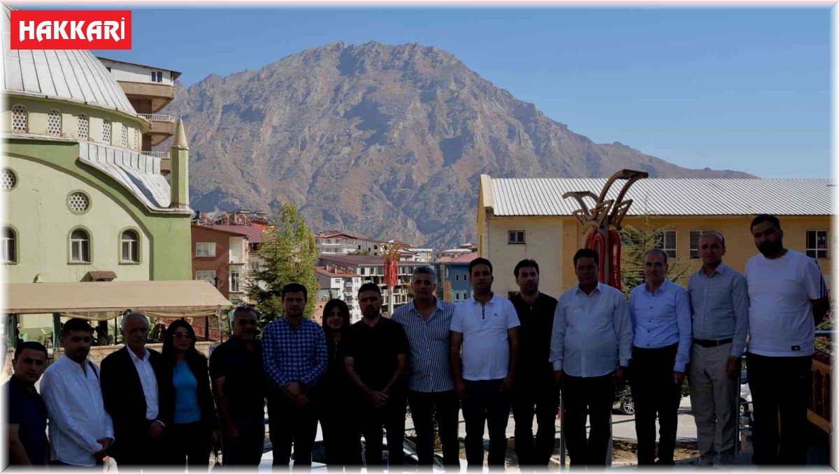 Iraklı turizmcilerden Hakkari ve Van'a ziyaret