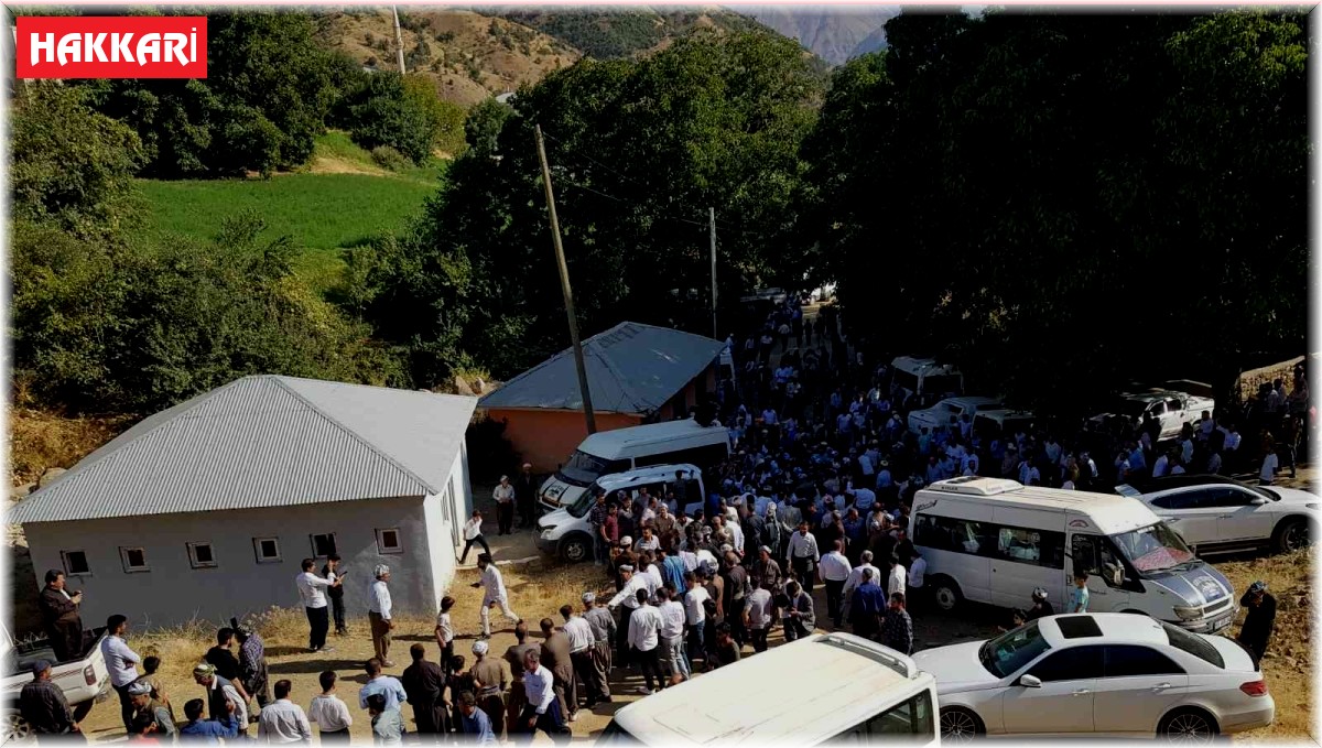 Iraklılardan Seyyid Taha-i Hakkari Hazretlerinin türbesine yoğun ilgi