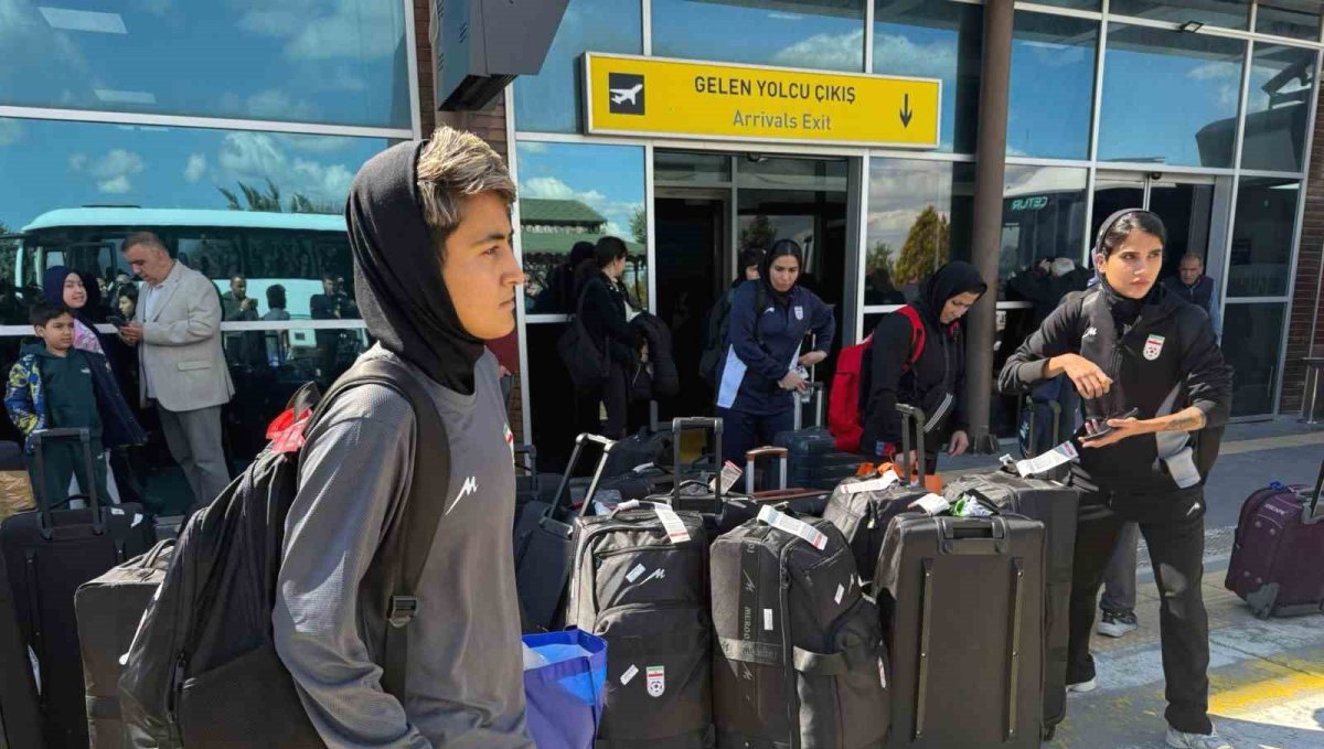 İran kadın milli futbol takımı Iğdır'da