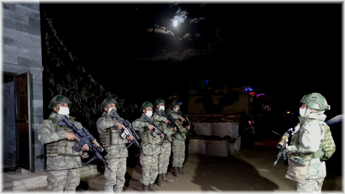 İran sınır hattında yasa dışı geçişlere anında müdahale ediliyor