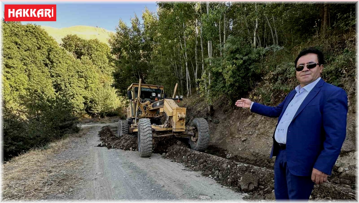 İran sırındaki 4 köyde yol genişletme çalışması