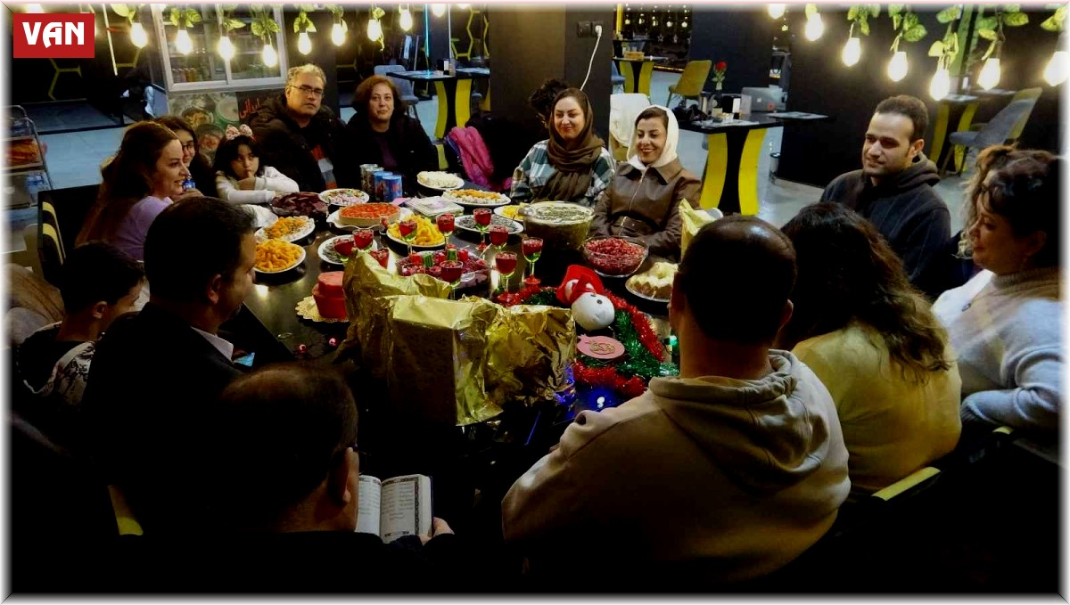 İranlılar 21 Aralık gecesini Van'da kutladı