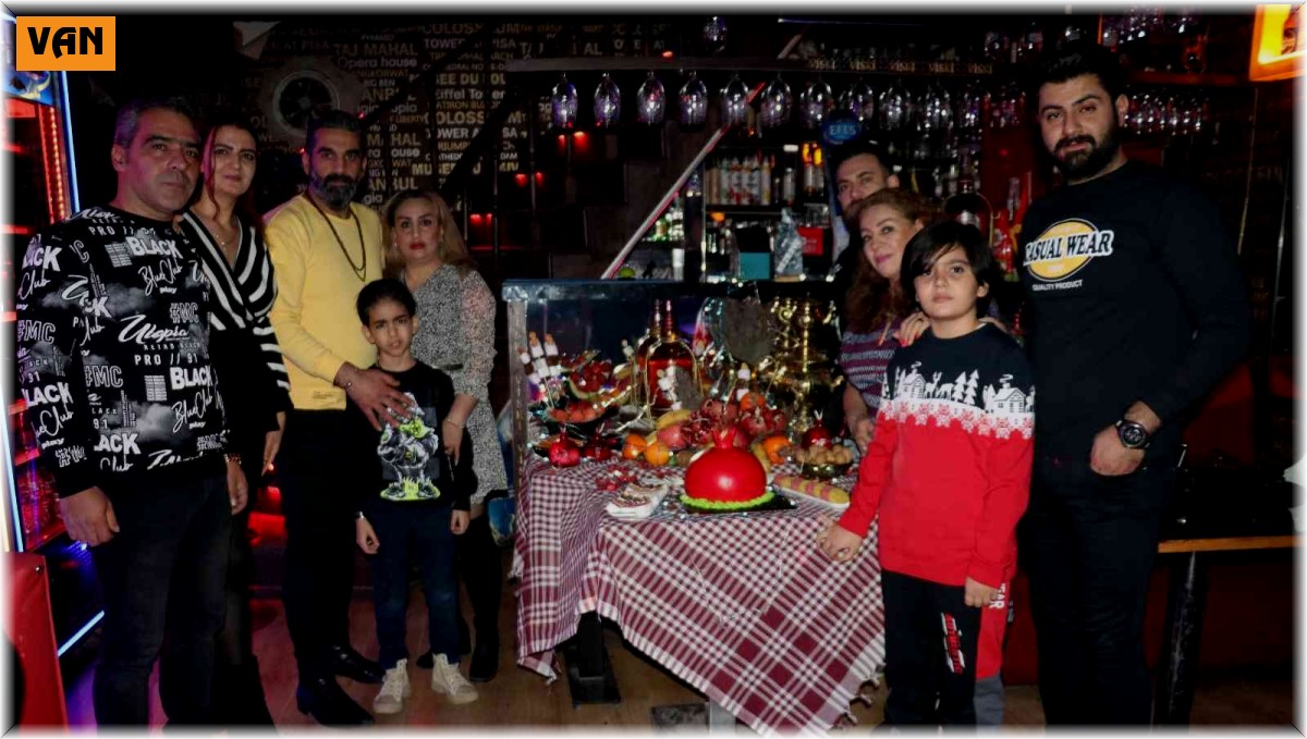 İranlılar 21 Aralık gecesini Van'da kutladı