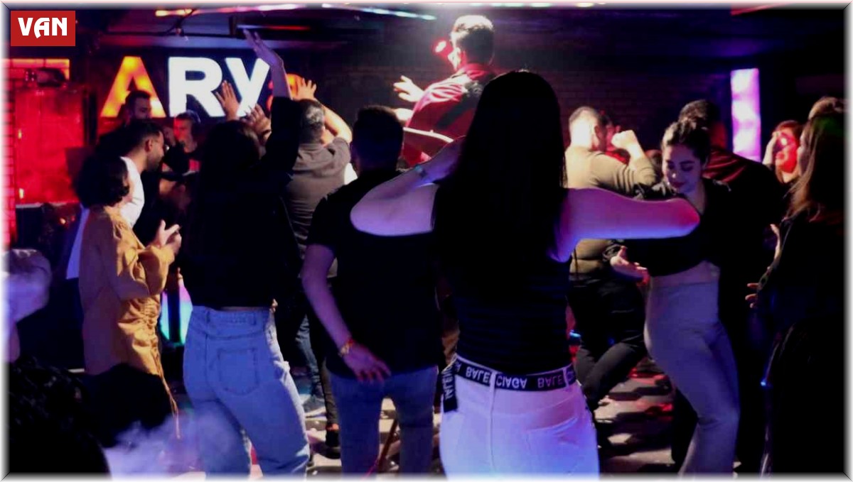 İranlılar nevruzu Van'da kutladı