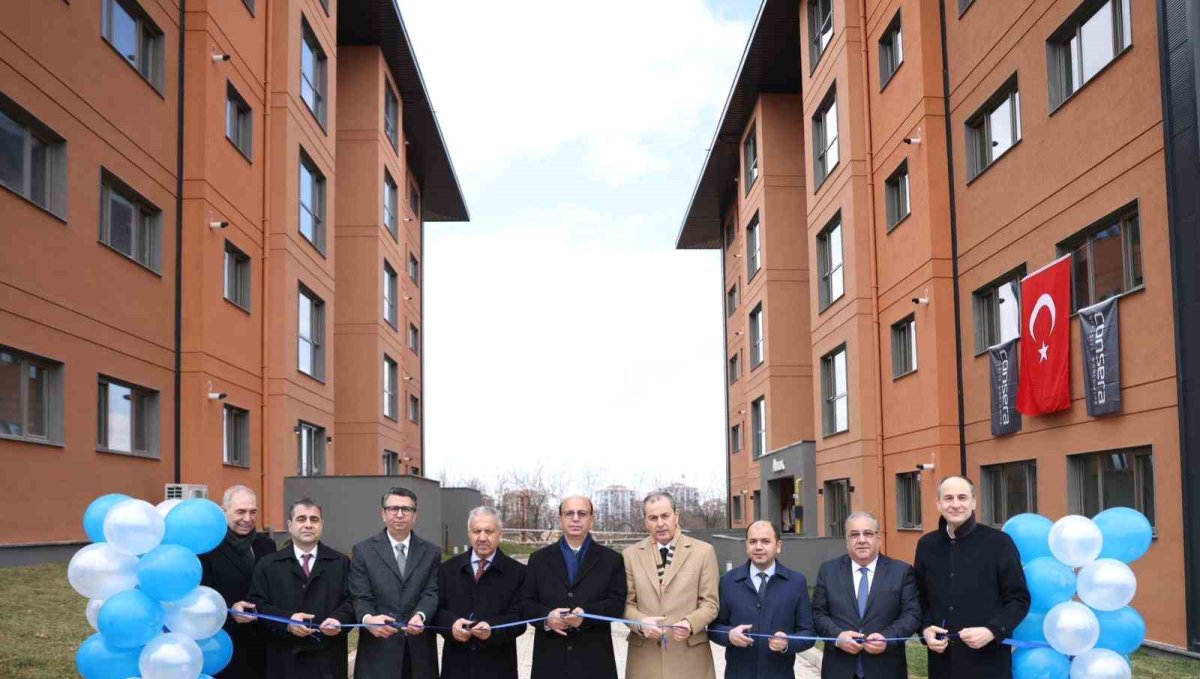 İş Bankası Malatya lojmanları sahiplerine teslim edildi